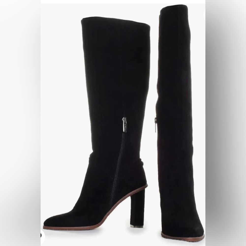 Vince Camuto Women black Suede Almond Toe Knee-heeled zipper High Boots size 8